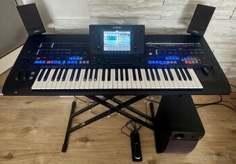 Yamaha Tyros 4 Black edition