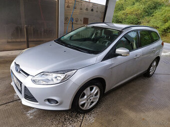 Ford Focus III kombi 1,6i 77 kw, manuální převodovka
