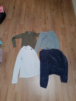 Dívčí trika a svetr