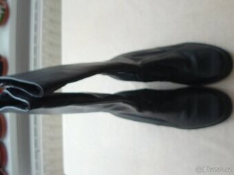 Kožené černé kozačky - 1