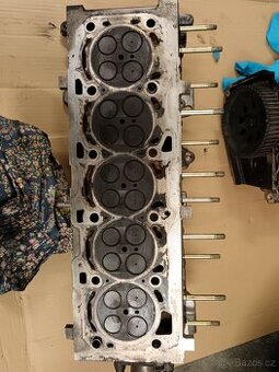 Hlava motoru 2.4 Jtdm 20V Alfa Romeo 159