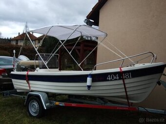 prodám motorový člun