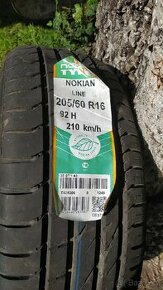 Pneu Nokian 205/60 R16 jako nová