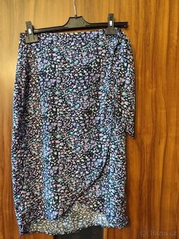 hezká zavinovací sukně