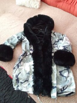 Dámská kožešinová bunda