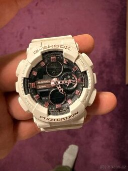 Casio gshock GMA S140M