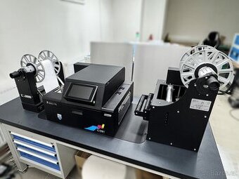 Tiskárna etiket na kotoučích Afinia L901+ a Finisher DLF220L