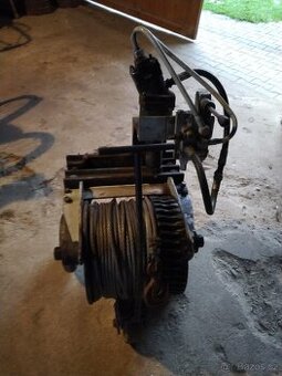 Naviják na traktor Zetor