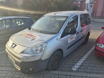 Peugeot Partner Tepee 2011 – motor 220000km