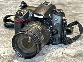 Nikon D7000 + 3 objektivy + blesk a příslušenství