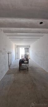 Pronájem zděného skladu (52 m²) – Unčovice