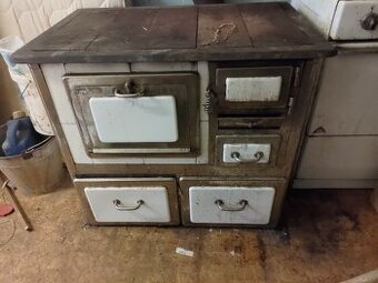 Kachlová kamna s troubou