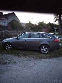 Opel Insignia 2.0 CDTI na díly nebo na opravu