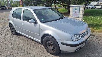 VW Golf 4. 1.4i/55kW. r.2003, najeto 167.890 km
