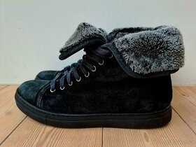 Černé kožené kotníkové boty s kožíškem Baťa vel. 41 - 1