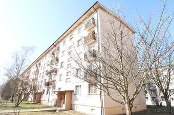 Milovice, pronájem bytu 1+1, 28 m2 + balkón 2 m2, okr. Nymbu