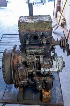 Zetor 25 -motor po GO.