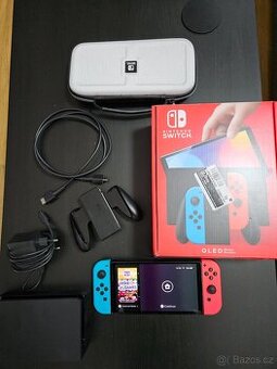 Nintendo Switch OLED + SD karta 256GB + cestovní pouzdro