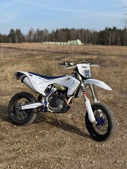 Husqvarna FE 450 SUPERMOTO