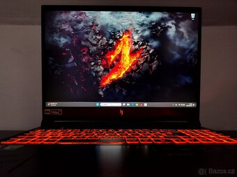 Nepoužitý herní Nitro v16,R5-8645hs,DDR5,RTX-6gb-Mux,ZÁRUKA