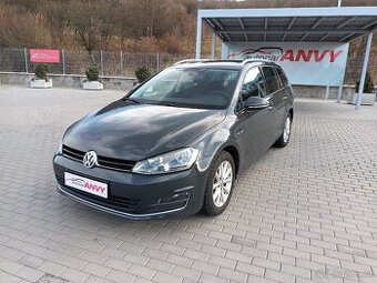 Volkswagen Golf 1,6 TDI,81KW,SERVIS,NAVI,TAŽNÉ