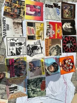 16 vinyl desek