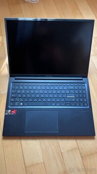 💻 ASUS Vivobook 16 M1605YA – Výkonný notebook s 16 GB RAM