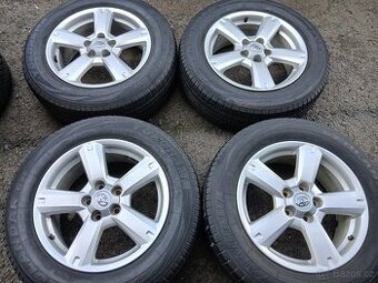 Prodám sadu ALU kol Toyota 225/65R17 letní
