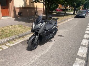 Yamaha xmax 300