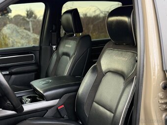 Dodge Ram 1500 Laramie motor 5.7hemi 295 kw.