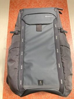 Vanguard VEO Adaptor R48 GY USB-A šedý