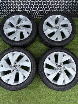 Originální Alu kola 5x112 VW Golf 8 205/50/17 PIRELLI