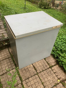 Pultový mrazák Calex, objem 120l