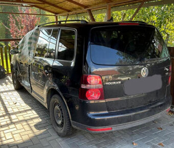 Vůz na náhradní díly VW Touran 1T2 FL 2009 BLS KXD LC9X