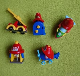 Kinder figurky-doprovodná sada k Hasičkám