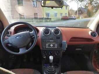 Prodám Ford Fiesta r.v.2007, 1.3