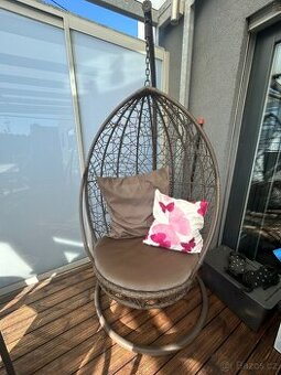 Závěsné zahradni křeslo