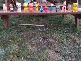 Staré gumové a plastové hračky pro děti z dob ČSSR a ČSR