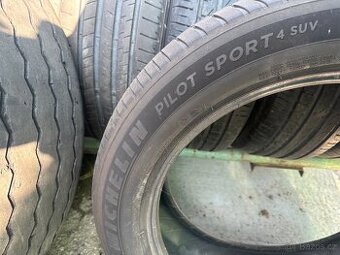 Pneumatiky 235/55R20