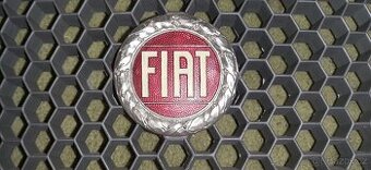 FIAT 124 sport BC nepoužitá přední maska, mřížka se znakem