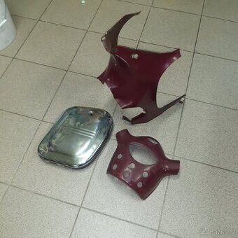 JAWA 250- PODSEDLOVÉ PLECHY - 1