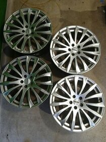 Zavodni alu 19" MOMO 5x108