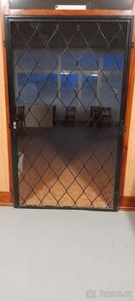 Mřížové dveře - 1