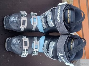 Dětské lyžařské boty ATOMIC 23.5 cm