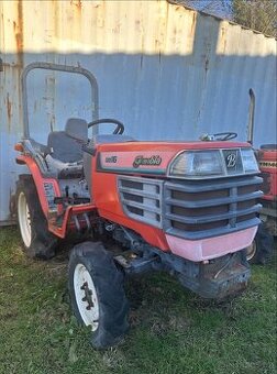 TRAKTOR KUBOTA 4x4
