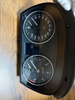 Budíky nafta BMW E90