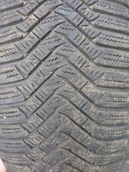 Zimní pneu 215/50 R17 95V