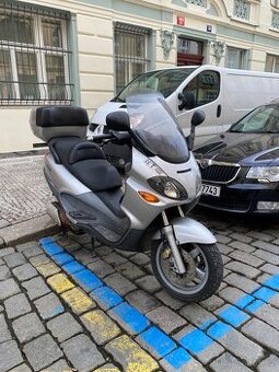 Piaggio X9 - NEPOJÍZDNÝ