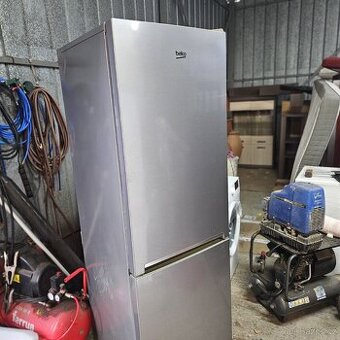 Lednice s mrazákem BEKO RCSA 366K40XBN – nerez – 343 l