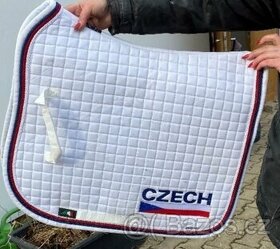 Equiline - drezurní reprezentační podsedlová dečka